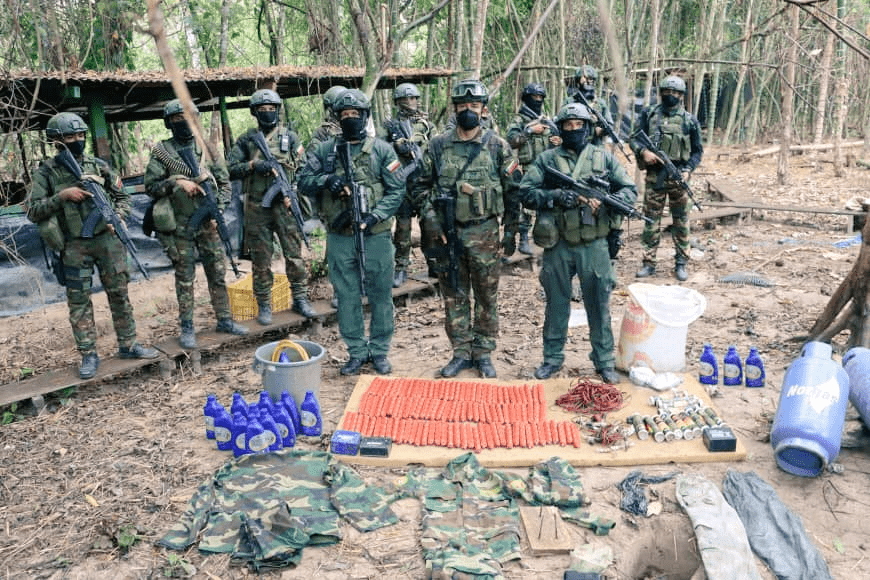 Militares desmantelan un campamento usado para actividades ilícitas en costas de Venezuela